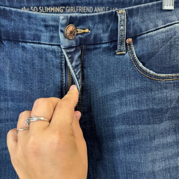 Chico's | The So Slimming Girlfriend Ankle Embroidered Blue Jeans Size 8 - Picture 6 of 11